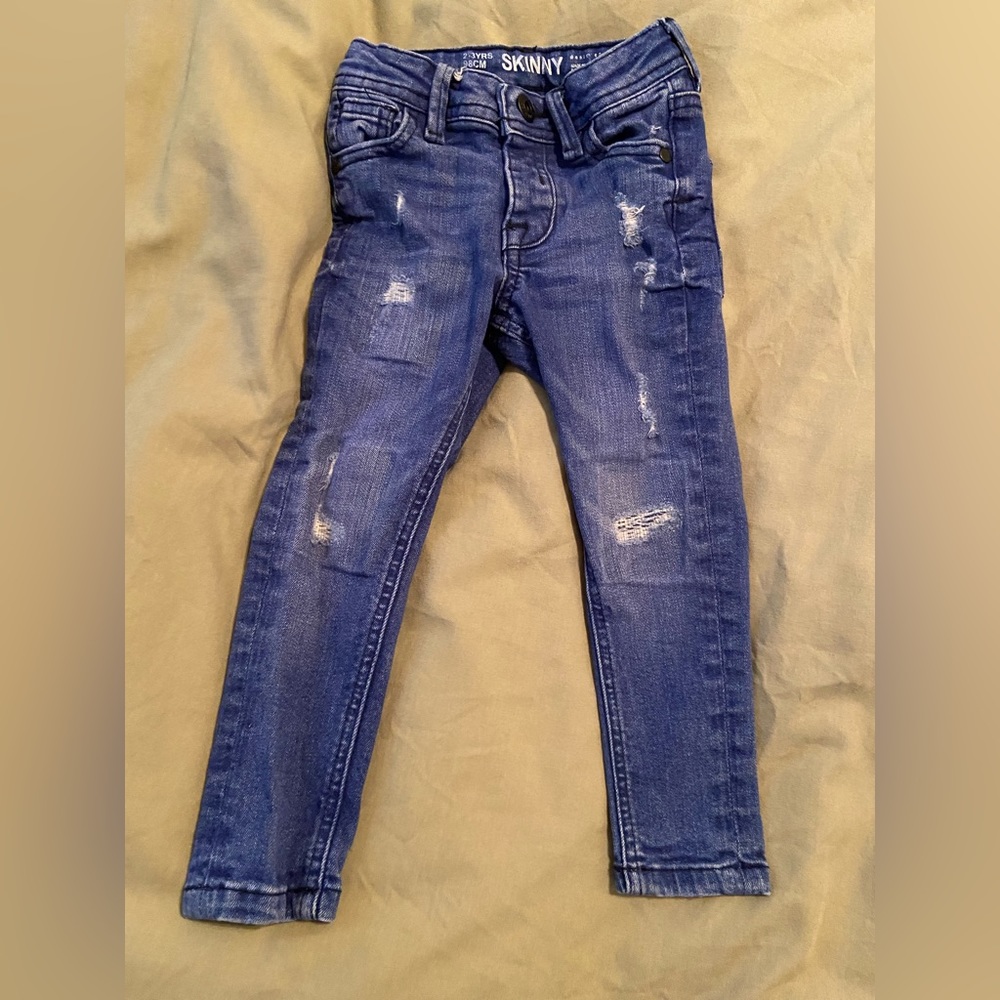 Toddler 2-3 years denim skinny destructed. Brand unknown.